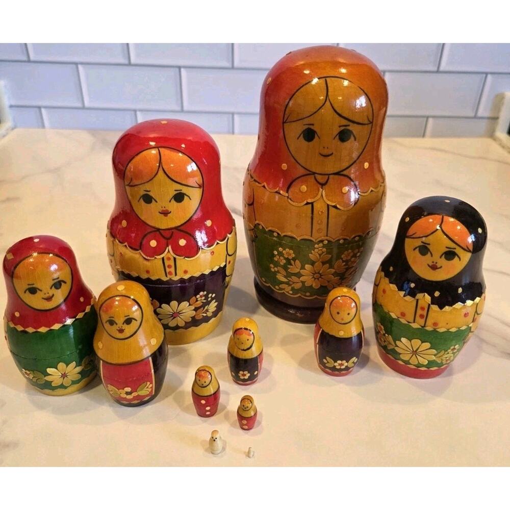 Russian Matryoshka Nesting Dolls Set of (11) Hand-Painted USSR Era GUC Souvenir